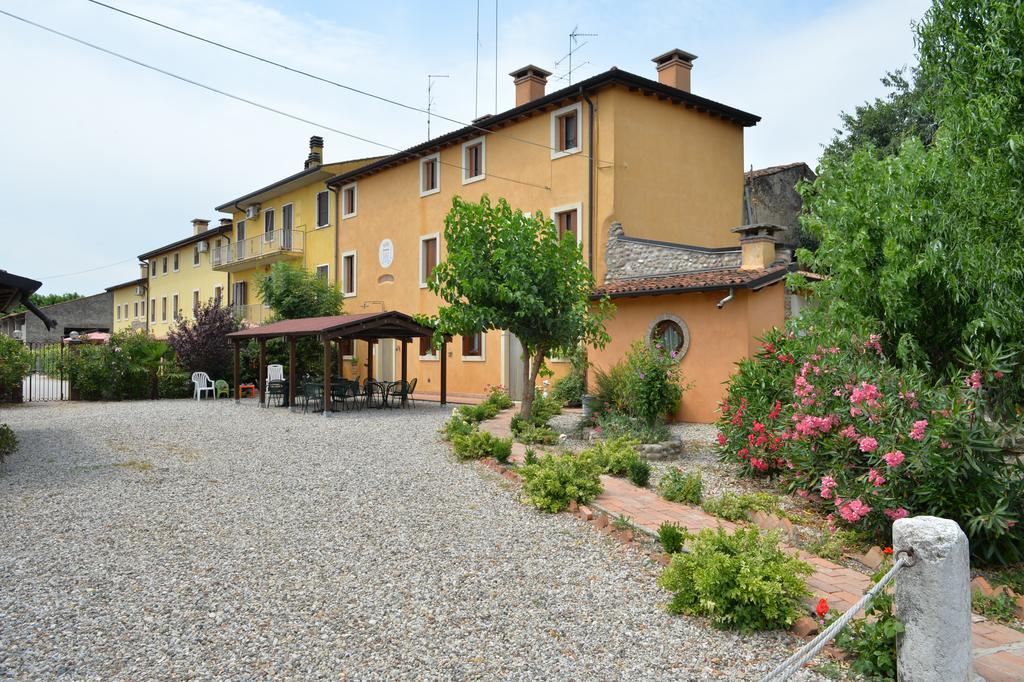 Agriturismo Le Mura Del Gherlo Villa วาเลจโจ ซูล มินโช ภายนอก รูปภาพ