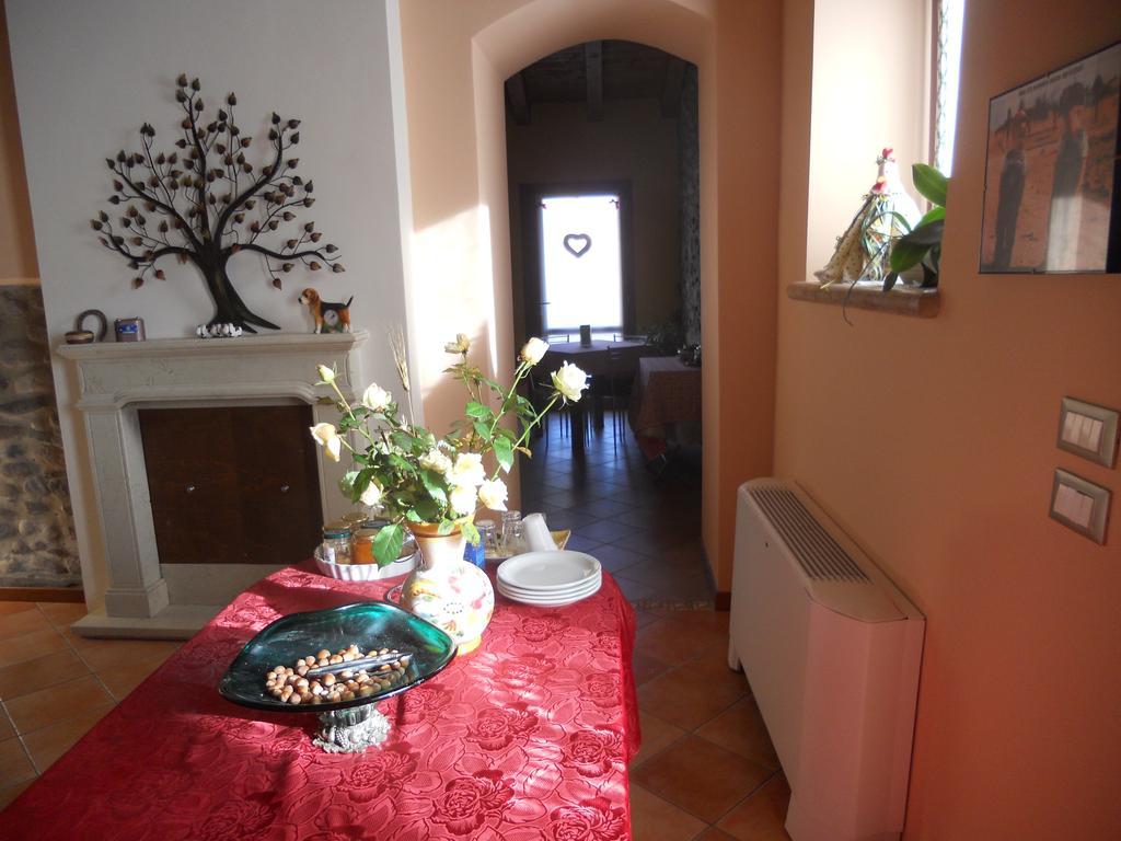 Agriturismo Le Mura Del Gherlo Villa วาเลจโจ ซูล มินโช ภายนอก รูปภาพ